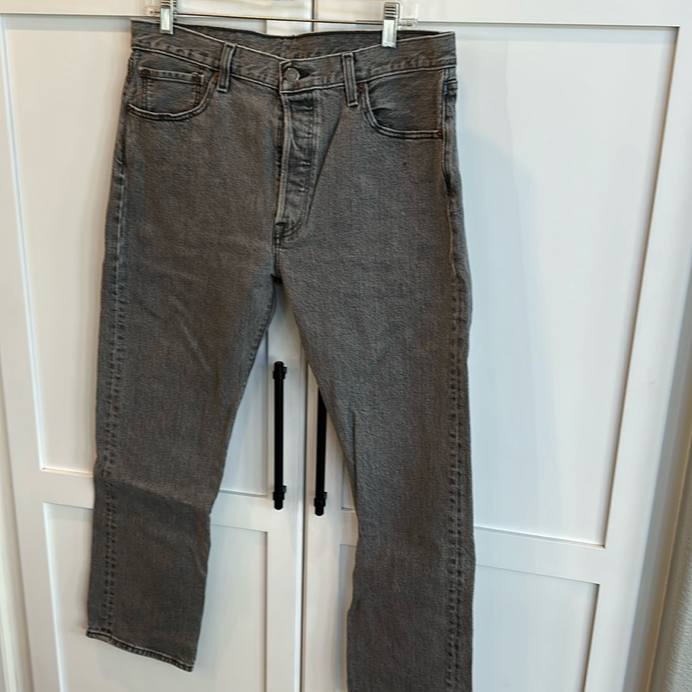 Levi’s 501 gray men’s jean